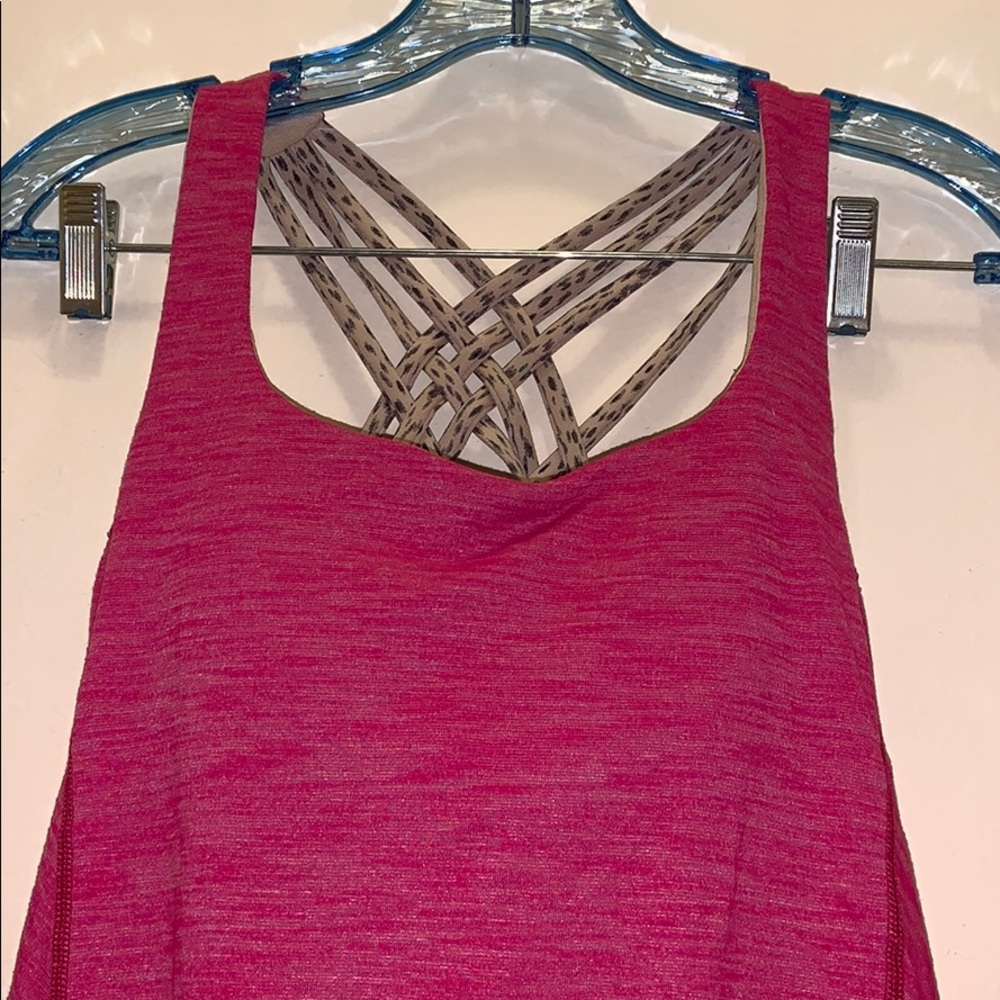 Lululemon strappy back tank sz 6